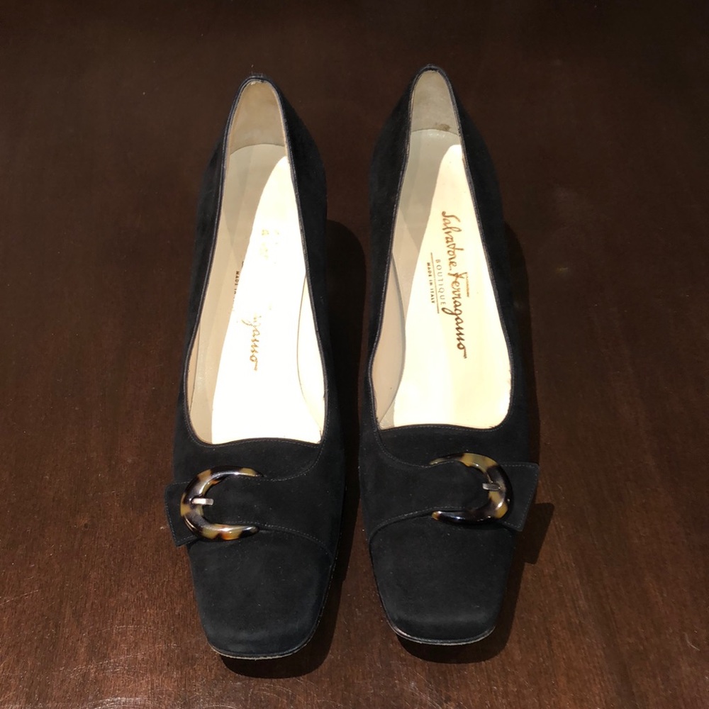 Vintage Salvatore Ferragamo 1990’s Suede Pumps